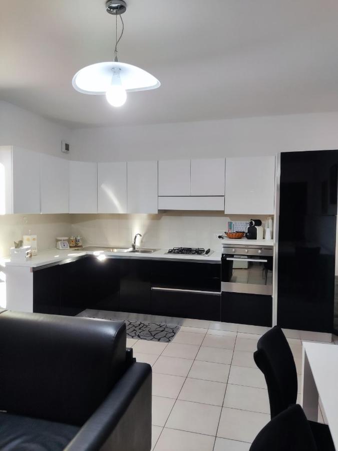 Vico Stazione Apartment Uta Buitenkant foto
